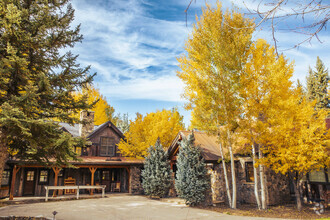 Building Photo - 1900-1902 Snowmass Creek Rd