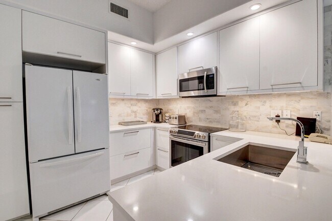 Building Photo - 5801 NW 24th Ave