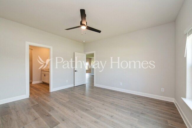 Building Photo - 623 Brookside Dr