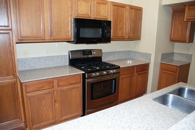 Building Photo - Four Br Single Story Home in NW Reno