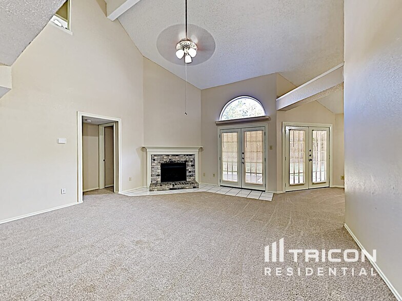 Building Photo - 1304 Farley Dr
