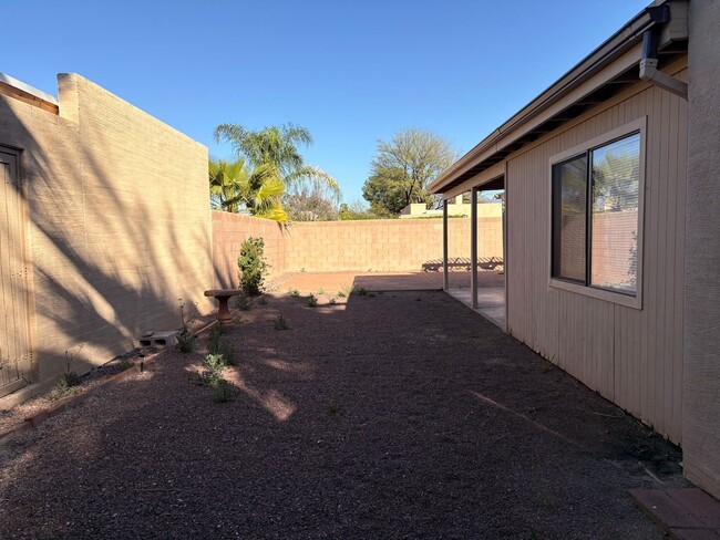Building Photo - Cozy 3 bed/2 bath home in North East Tucson
