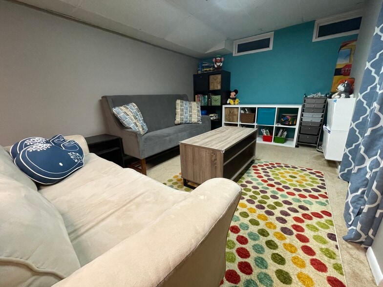 Basement - 2863 Foster Ave