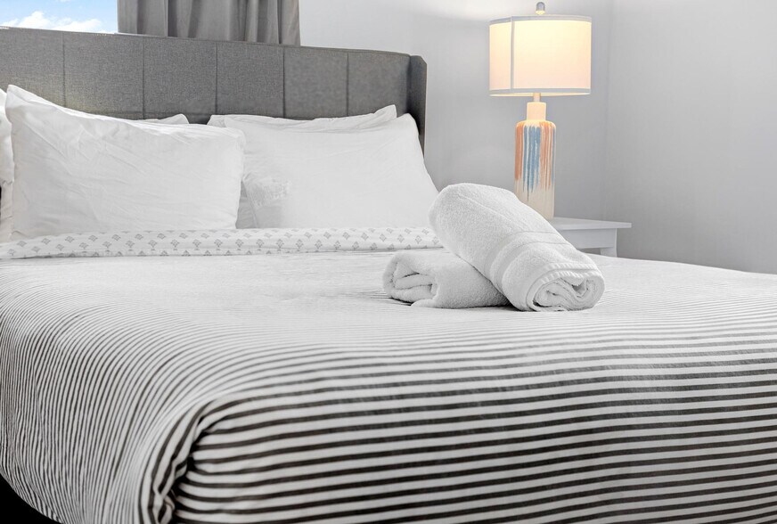 Building Photo - 95 Broadway