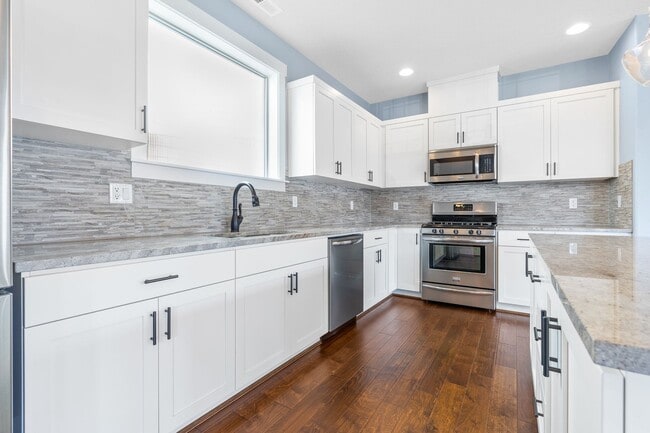 Building Photo - Bright & Beautiful Home in Bethany Creek Falls - 4 Bedroom/2.5 bath