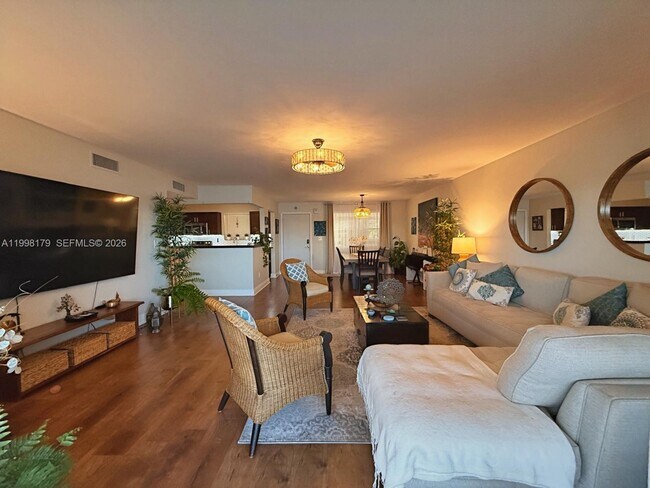 Building Photo - 605 Ives Dairy Rd