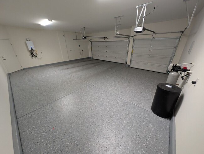 Building Photo - 1039 Forest Falcon Dr