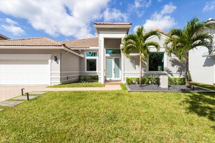 Building Photo - 3847 Crestwood Cir