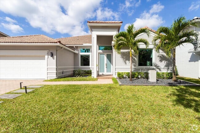 Building Photo - 3847 Crestwood Cir