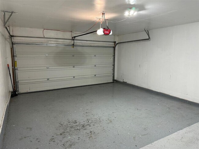 Building Photo - 3505 Stephans St