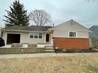 Building Photo - 3 Bedroom, 1.5 Bath Home with Fenced in Ba...