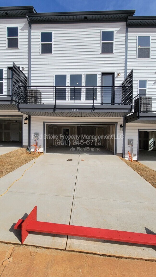 Building Photo - 2354 Donnelly Hls Ln