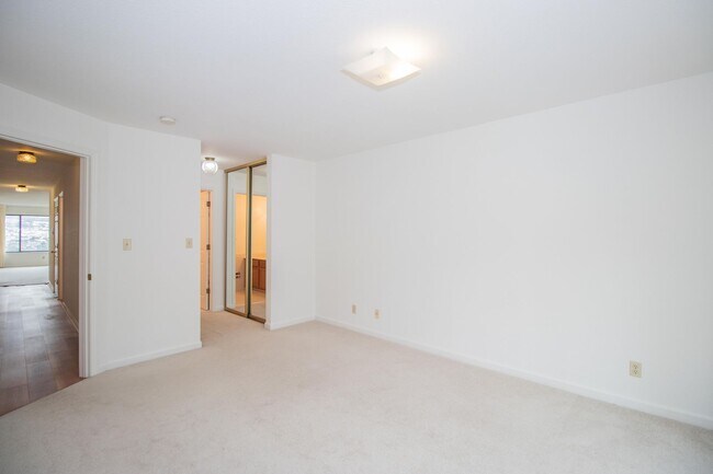 Building Photo - Spacious 3 Bed/2 Bath Flat with Stunning City Views | AMSI | Alexandr Metlinski