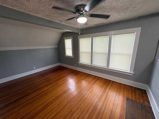 Building Photo - 2800 R St