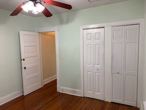 Back Bedroom - 1015 E Washington St