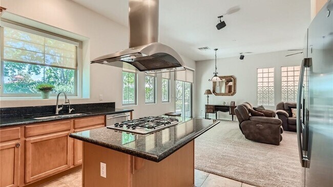Building Photo - 348 Hanbury Manor Ln