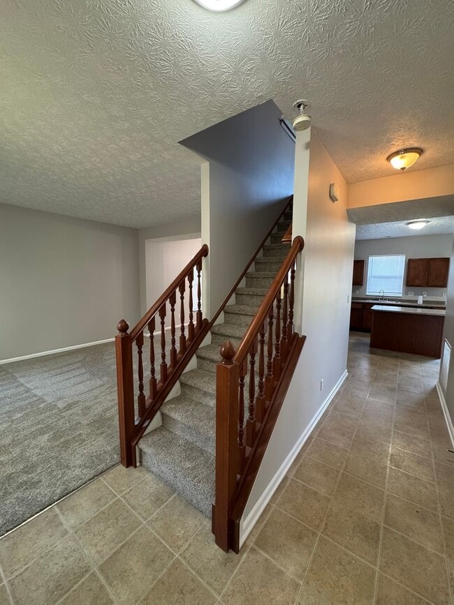 Building Photo - Franklin Twp - 4 BR h ome