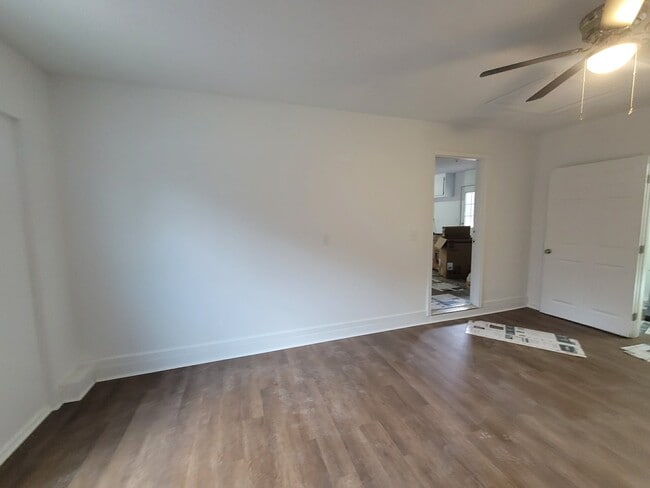 Building Photo - 1558 Bluff City Rd