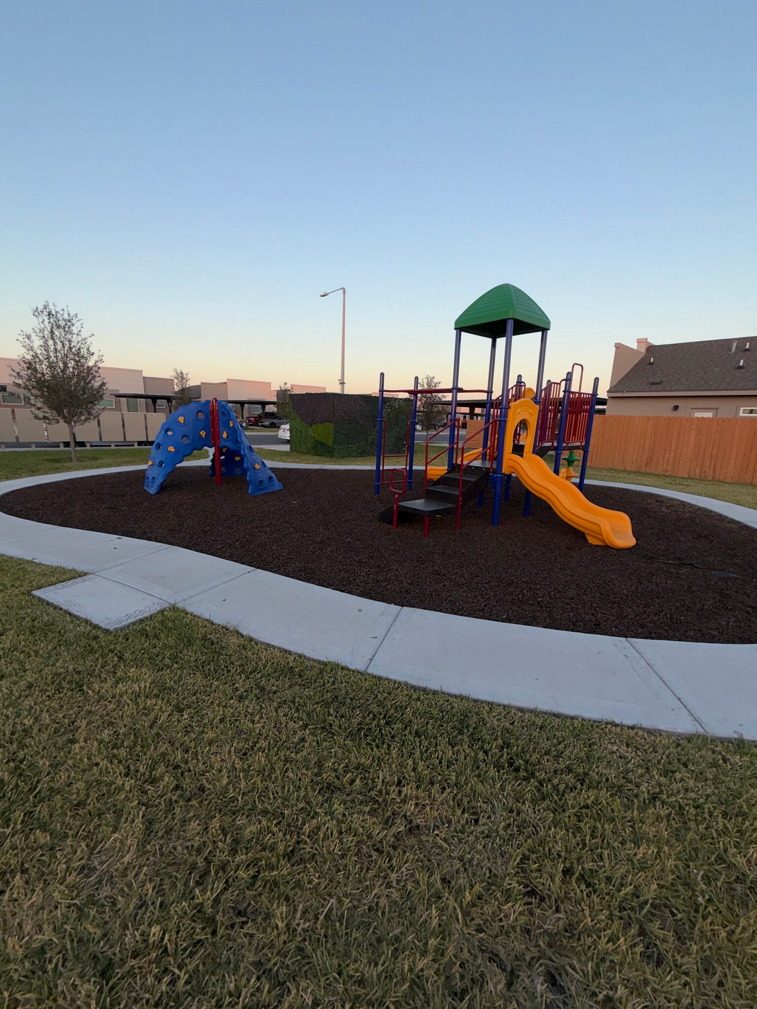 Building Photo - 3317 Duke Ave