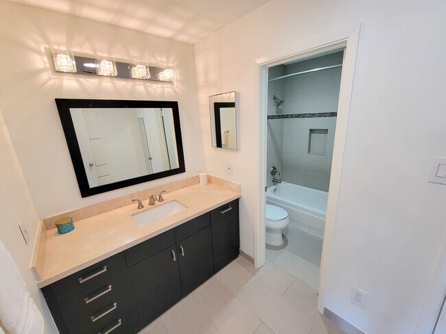 Building Photo - 755 Bering Dr