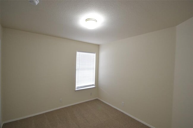 Building Photo - 111 Marin Cove