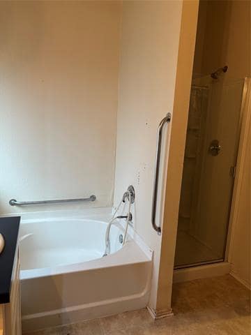 Building Photo - 509 Roundrock Ln