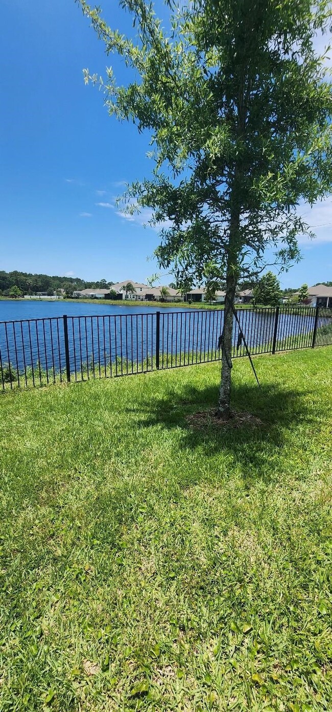 Building Photo - 226 Lost Lake Dr