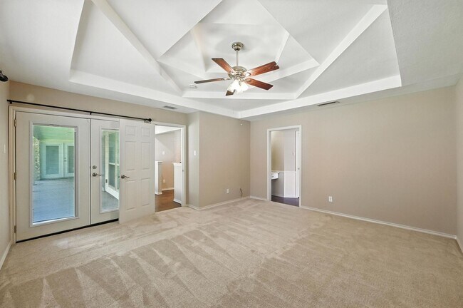 Building Photo - Stately 4-Bedroom Estate Home in Prestigio...