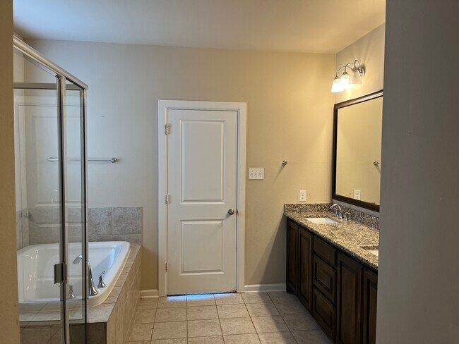 Building Photo - 1126 Amber Rose Way