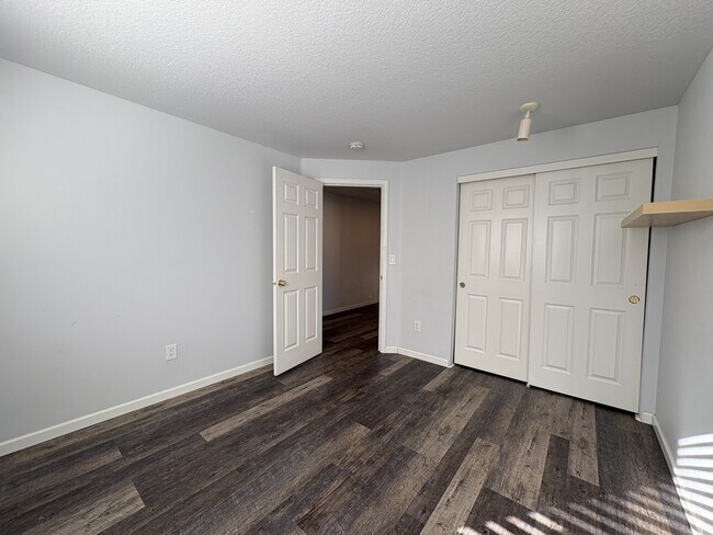 Building Photo - 12982 SW Kameron Way