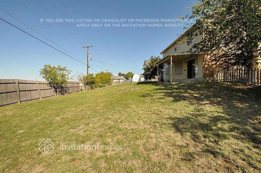 Building Photo - 4901 St Thomas Pl