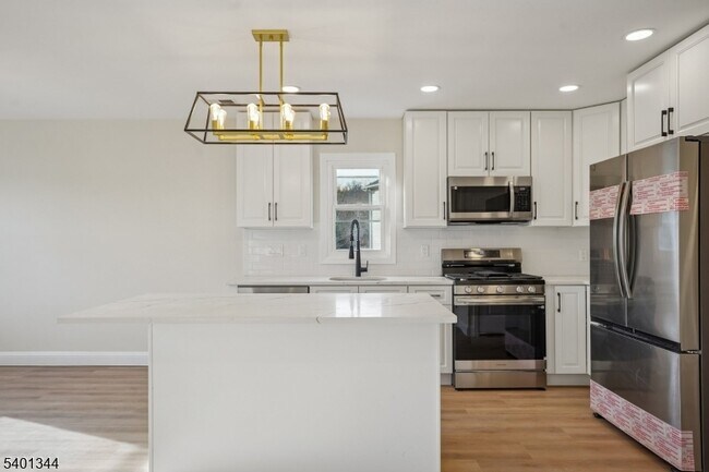 Building Photo - 11 Washington Ave