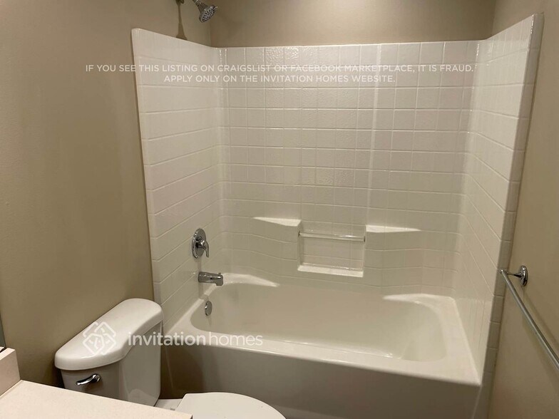 Building Photo - 6117 86th Ave NE