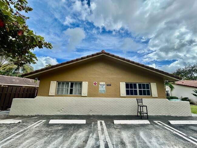 Building Photo - 3581-NPM