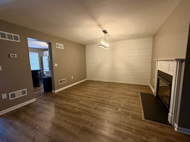 Building Photo - 3 Bedroom 4 Bathroom Available in Hummelstown!