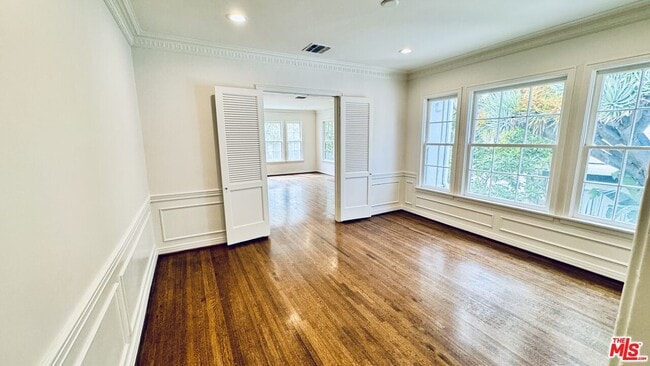 Building Photo - 410 S Spalding Dr