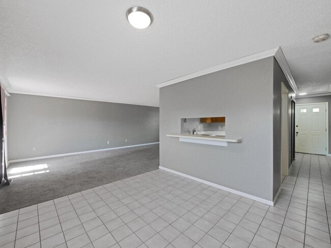 Building Photo - 175 Kraft Dr