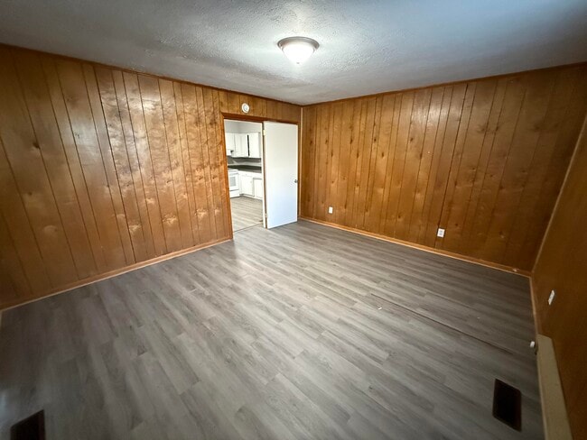 Building Photo - 1857 Dunkirk Dr