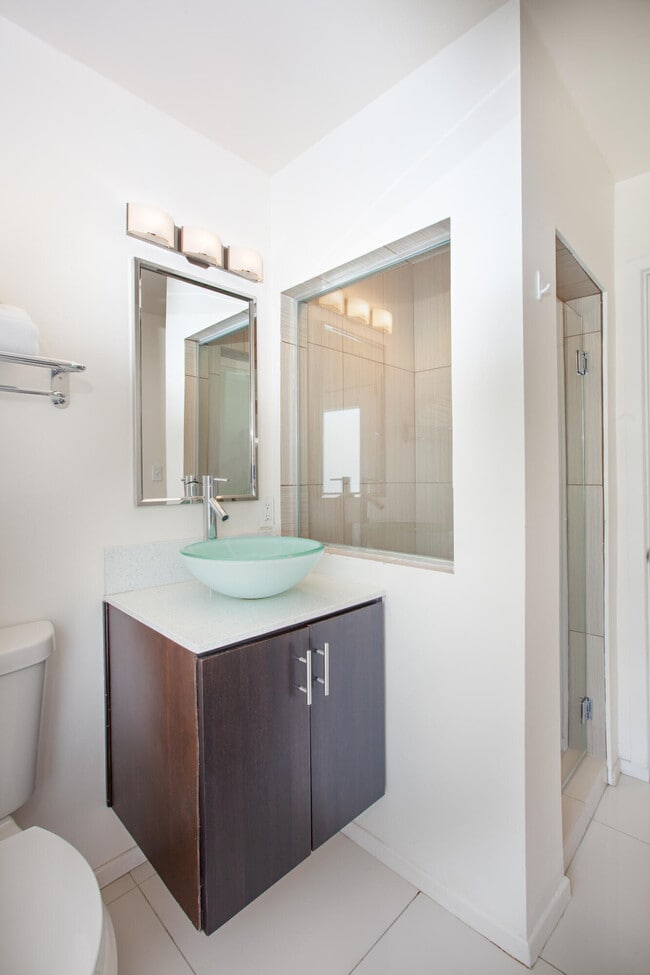 Building Photo - 2007 E Andreas Rd