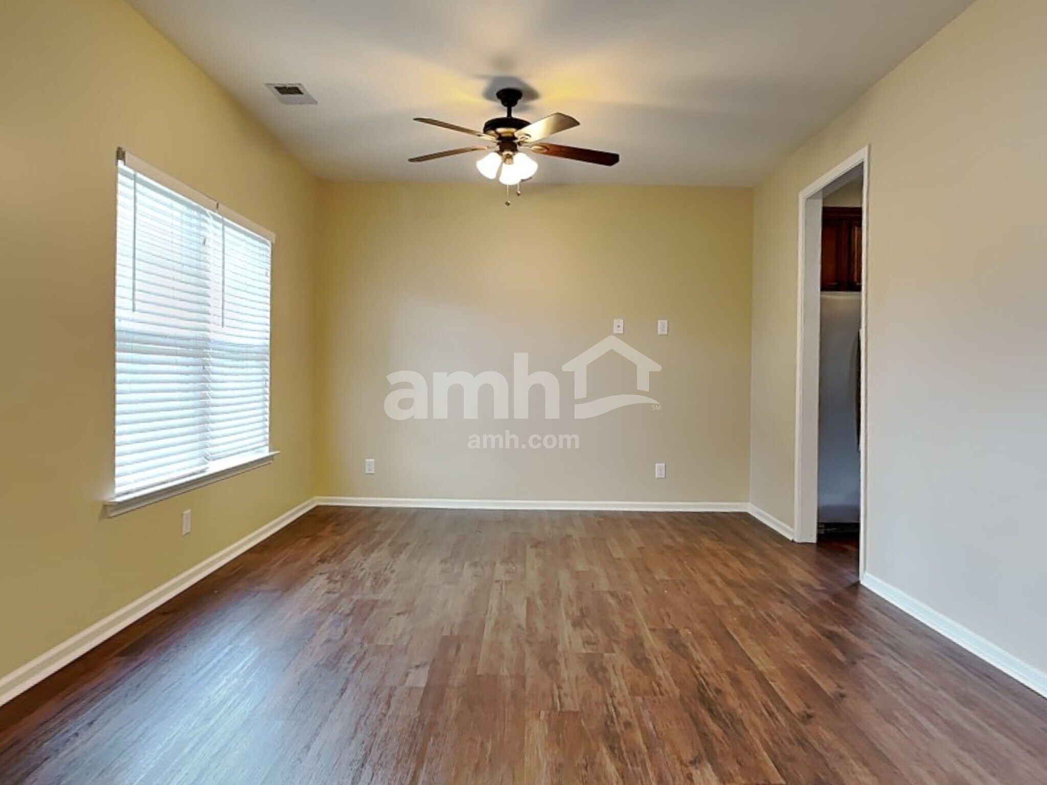 Building Photo - 498 Stonebridge Cir