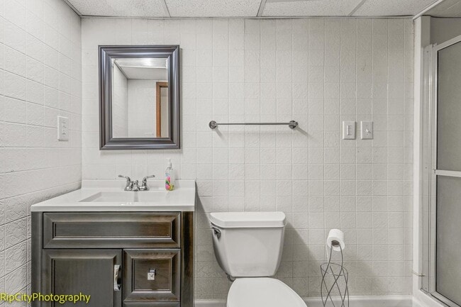 Building Photo - Charming Bungalow in Overlook neighborhood...