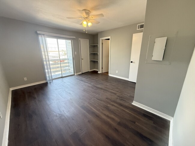 Building Photo - 4218 Hessmer Ave