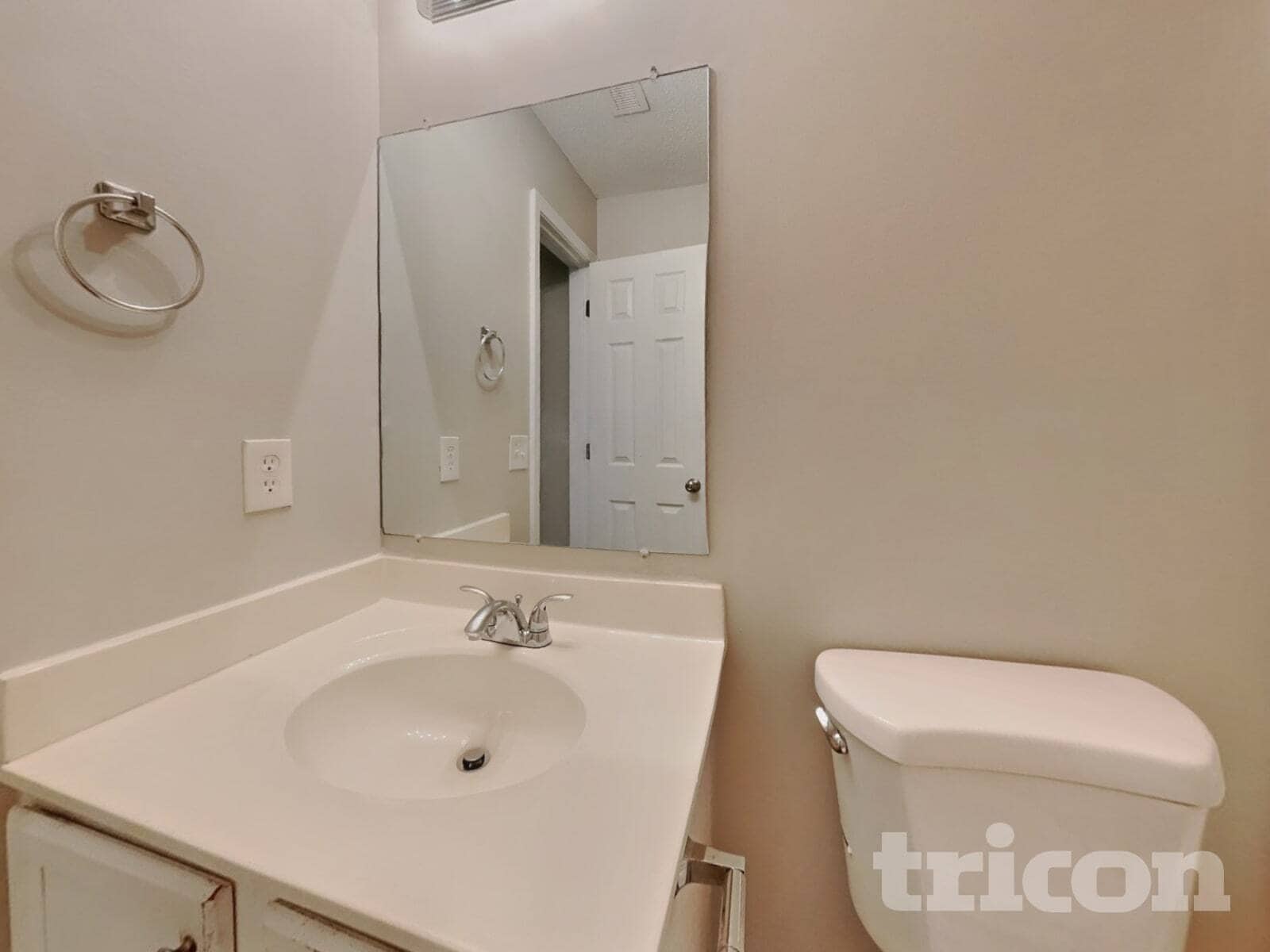 Building Photo - 2807 Green Crest Ct