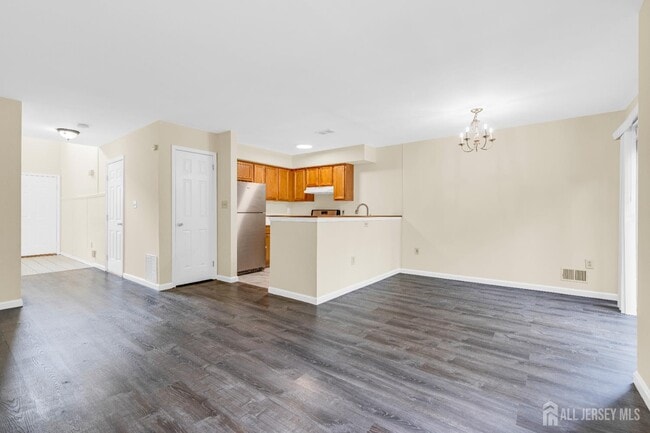 Building Photo - 267 Shady Oak Ct