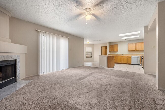 Building Photo - Large Open Floor Plan in Longs Creek!!!
