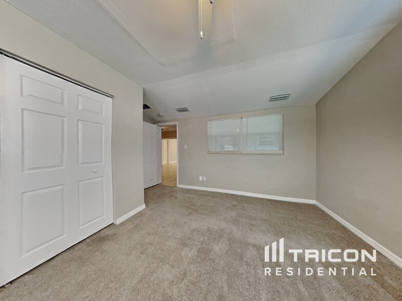 Building Photo - 4015 46th St N