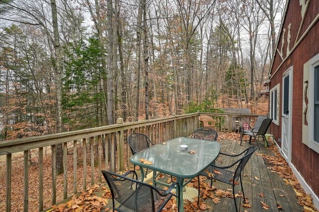 Building Photo - 30 Middle Shore Dr