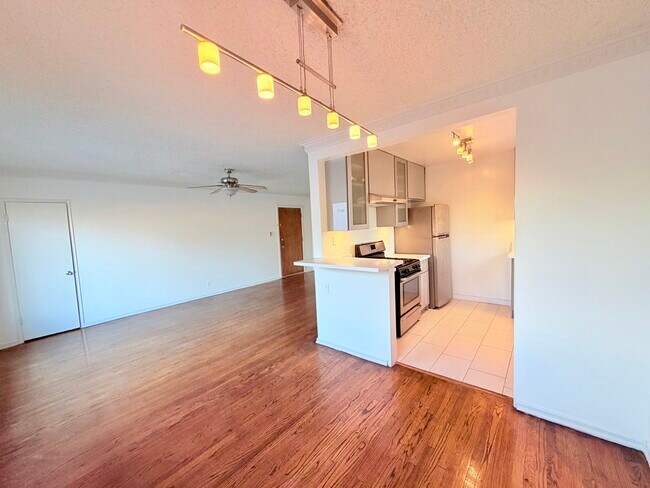 Building Photo - 5707 Virginia Ave