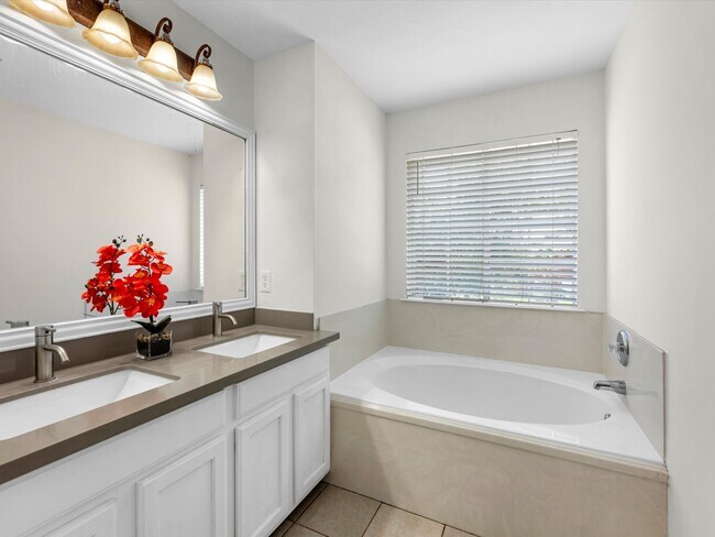 Building Photo - 15118 Gaines Meadow Ct