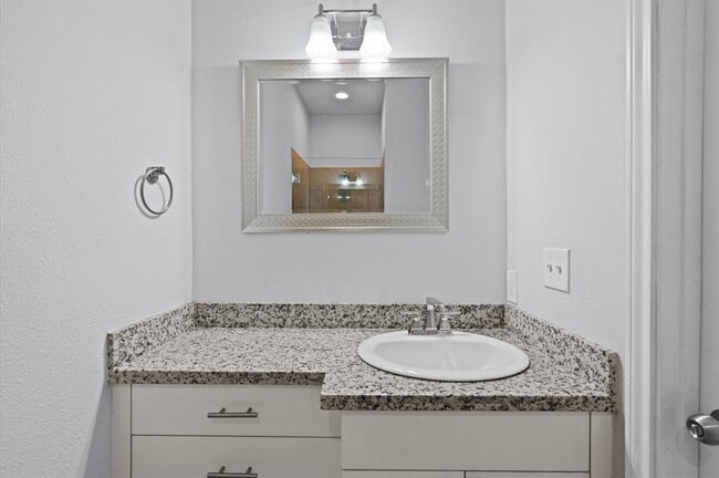 Building Photo - 18835 Elegance Ave